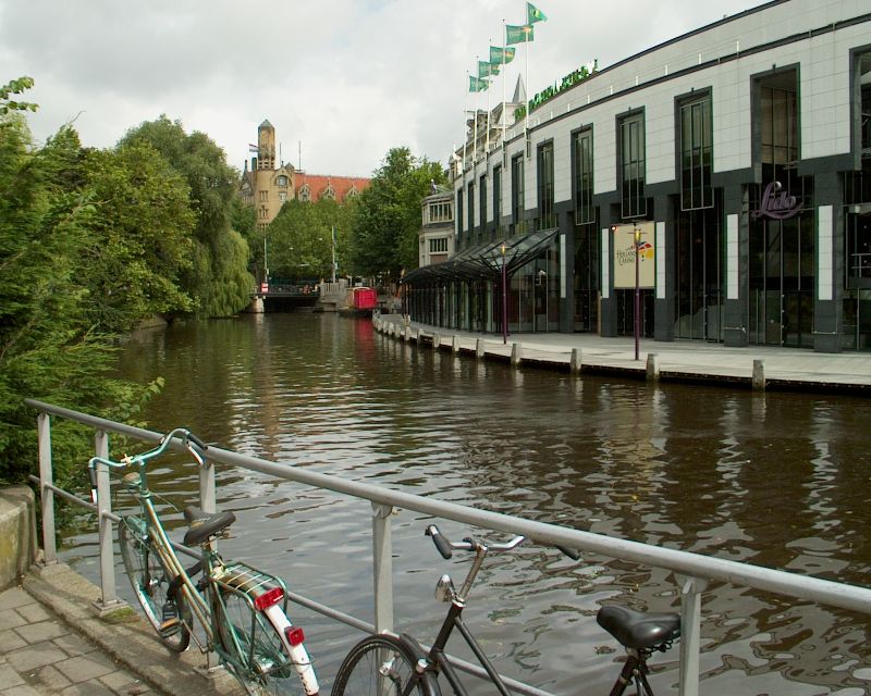 meIM000968.jpg