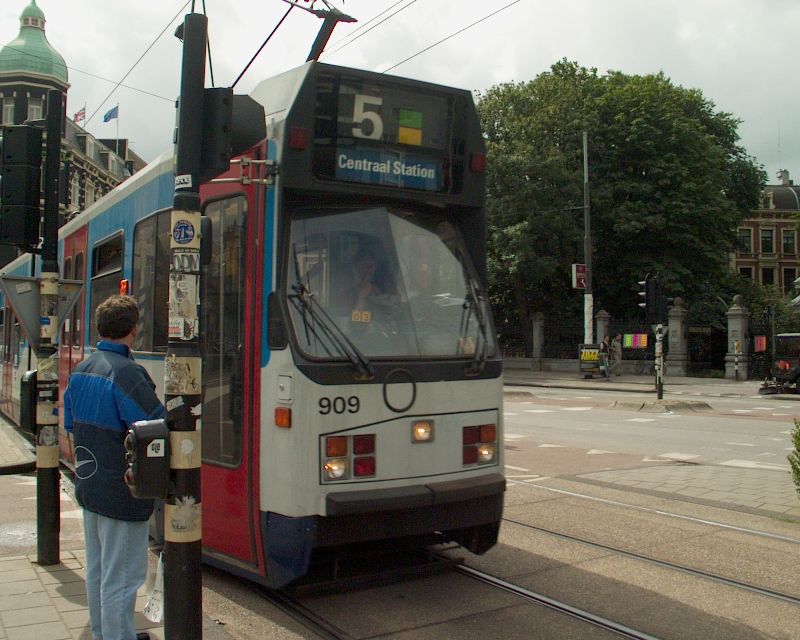 meIM000969.jpg
